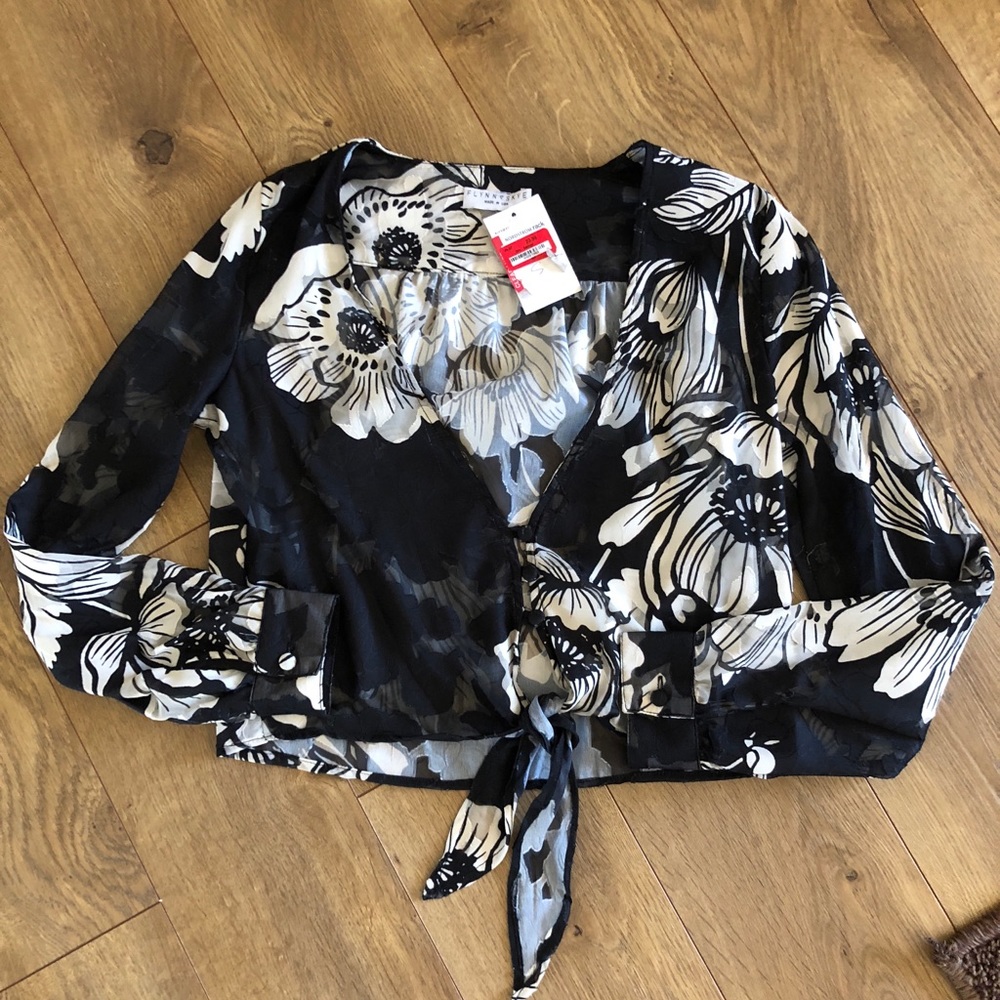 Flynn Skye top